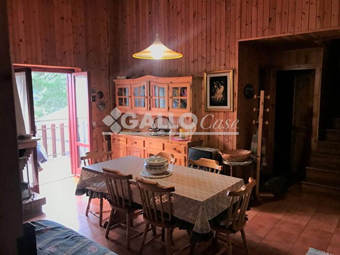 Appartamento trilocale in vendita in Spezzano Della Sila