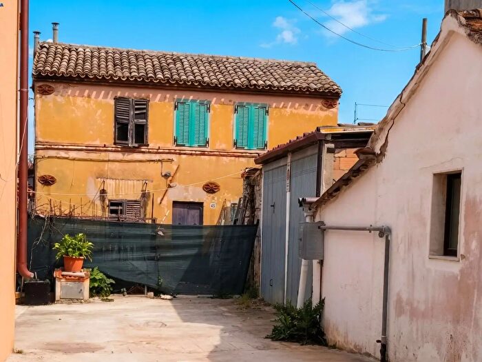 Appartamento quadrilocale in vendita in Via Gabella, Montemarciano