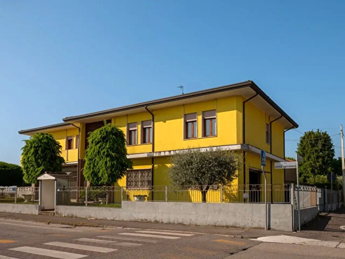 Casa con 5 locali in vendita in Via Costa Calcinara, Monselice