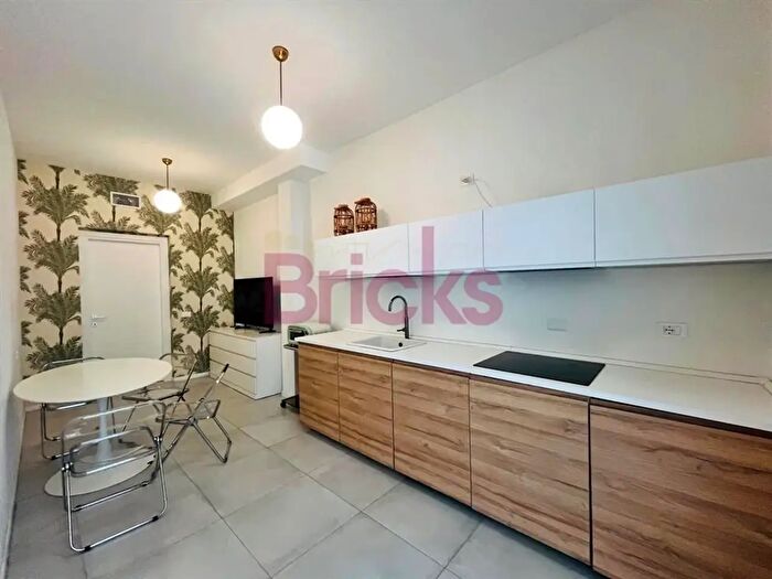 Appartamento bilocale in affitto in Via Gargano, Milano