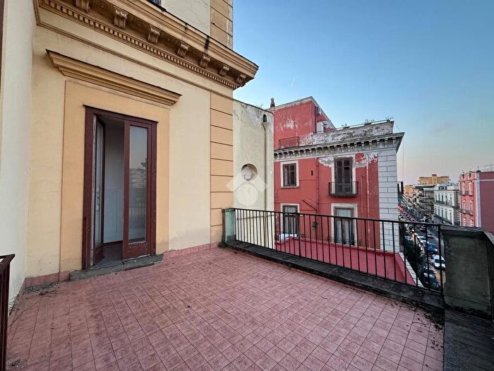 Appartamento trilocale in vendita in Corso Giuseppe Garibaldi, Portici