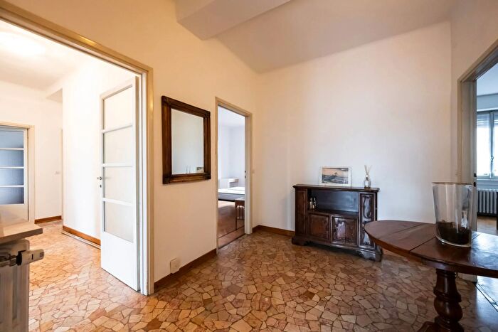 Appartamento con 7 locali in vendita in Via Piave, Varese