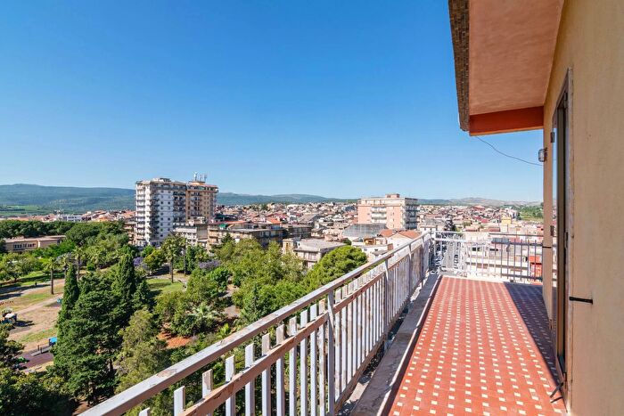 Appartamento con 5 locali in vendita in Via Sebastiano Scamporlino Francofonte, Francofonte