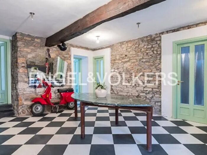 Casa con 6 locali in vendita in Via della Vittoria, Testico