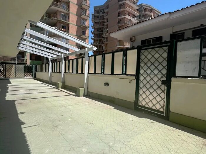 Appartamento quadrilocale in affitto in Viale delle Gazanie, Castel Volturno