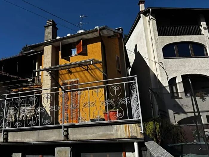 Casa con 6 locali in vendita in Via Giuseppe Gabotto, Varallo