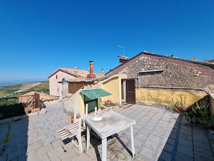 Appartamento trilocale in vendita in Umberto I, Salisano