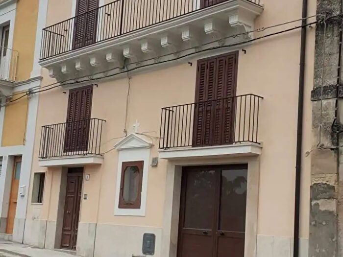 Casa con 9 locali in vendita in Via del Mercato, Ragusa
