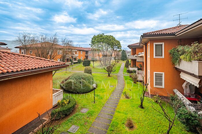 Appartamento quadrilocale in vendita in Via Prati, Rezzato