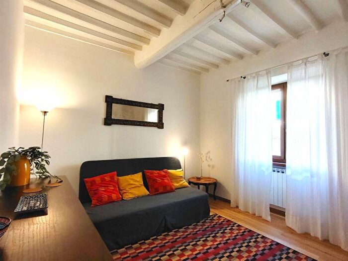 Appartamento trilocale in affitto in Viale Francesco Petrarca, Porta Romana, Firenze