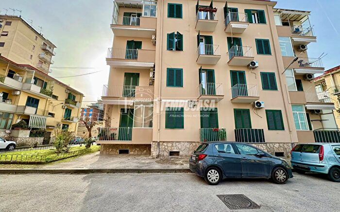 Appartamento trilocale in vendita in Via Ettore Corcioni, Aversa