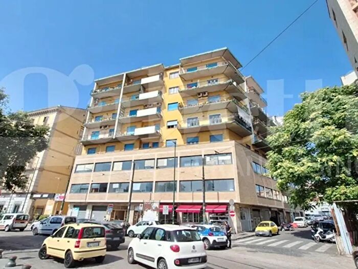 Appartamento quadrilocale in affitto in Piazza Nazionale, Napoli
