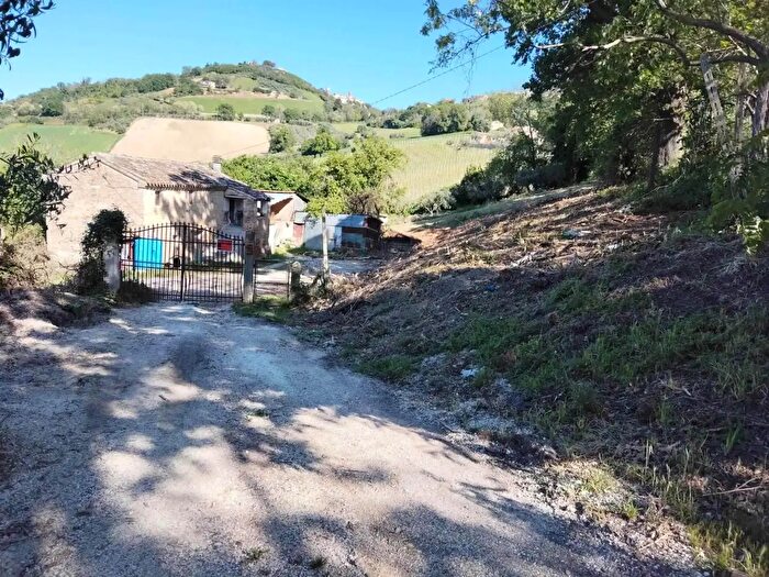 Casa trilocale in vendita in Montelupone