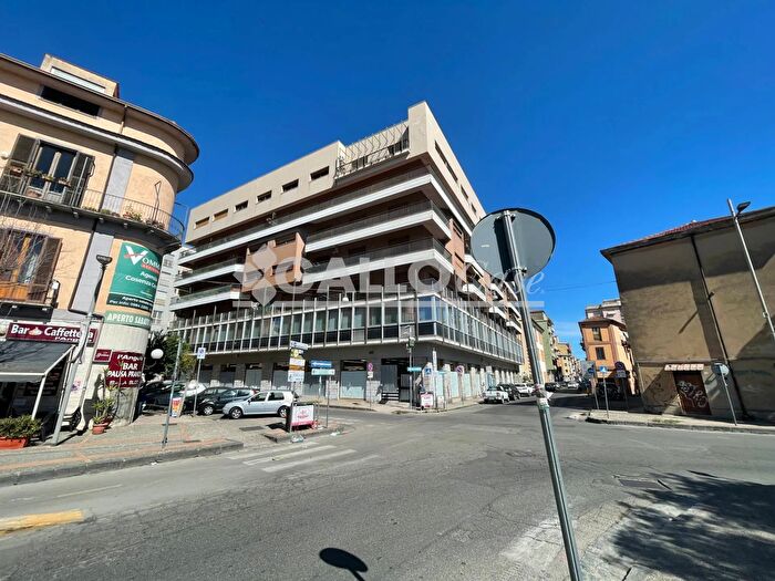 Appartamento con 10 locali in vendita in Via Isonzo Cosenza, Castrovillari