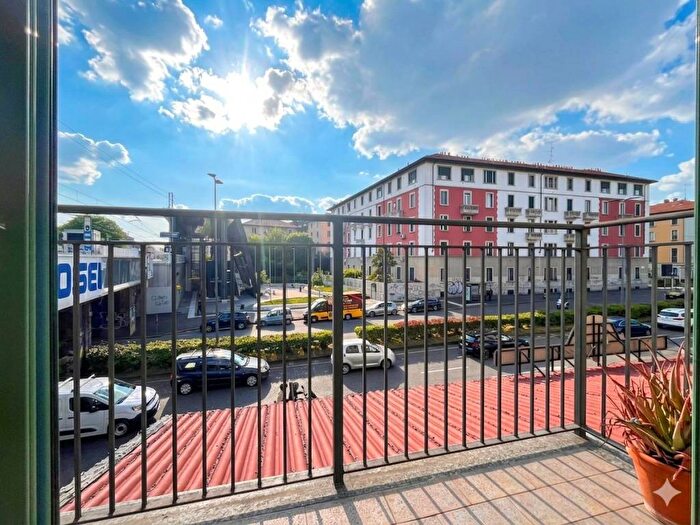 Appartamento bilocale in affitto in Via Carlo Bazzi, Pezzotti Meda, Milano