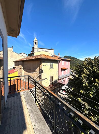 Appartamento quadrilocale in vendita in Piazza della Liberta, Vernio