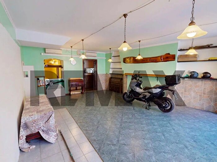 Appartamento con 5 locali in vendita in Via Conte Ernesto Lombardo, Campomorone