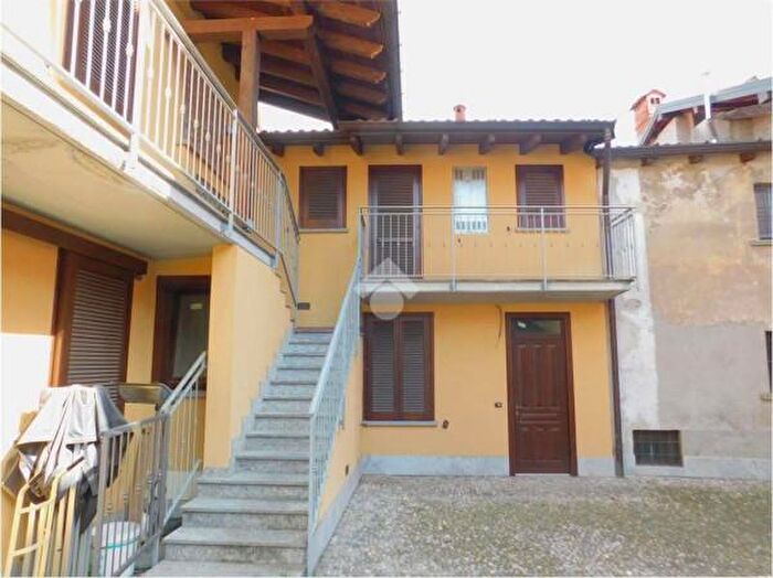 Appartamento bilocale in vendita in Via Giuseppe Mazzini, Somma Lombardo