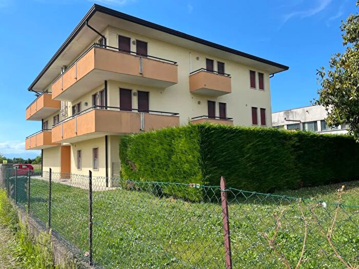 Appartamento quadrilocale in vendita in Viale della Memoria, Veggiano