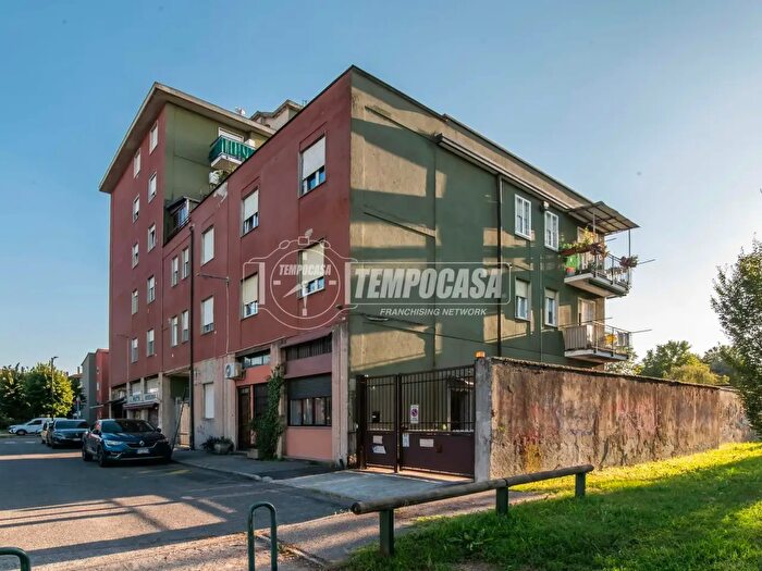 Appartamento bilocale in vendita in Via degli Olmi, Cusano Milanino