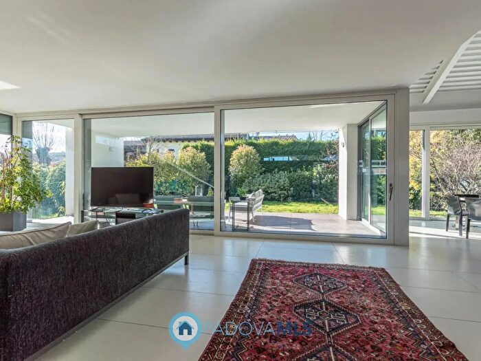 Casa con 6 locali in vendita in Noventa Padovana