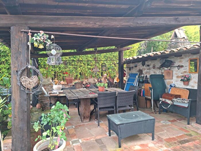 Casa con 11 locali in vendita in Manciano