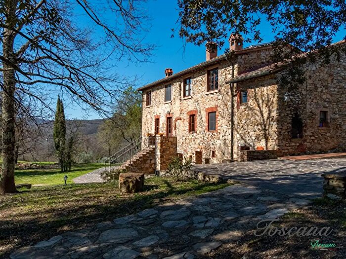 Casa con 10 locali in vendita in Podere Butignano Snc, Montieri
