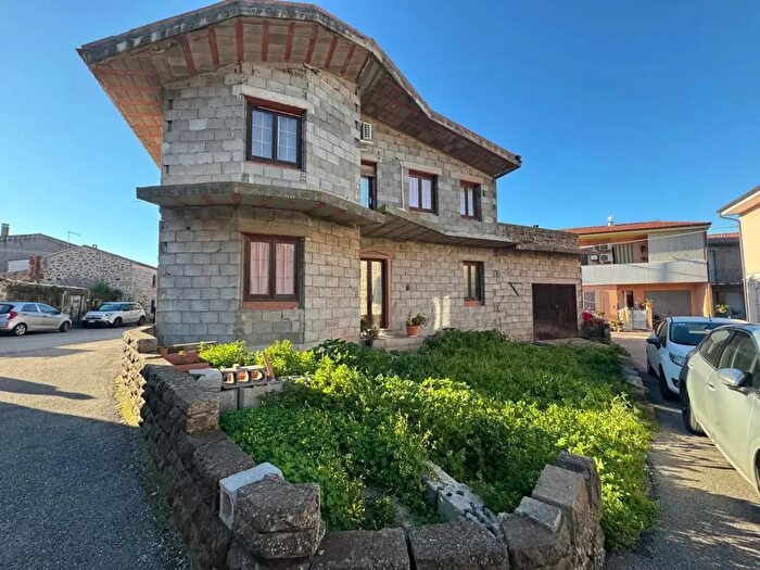 Casa quadrilocale in vendita in Via Eleonora, Fordongianus