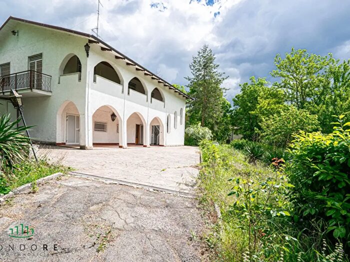 Casa quadrilocale in vendita in Monte San Pietro Via di Vittorio, Monte San Pietro