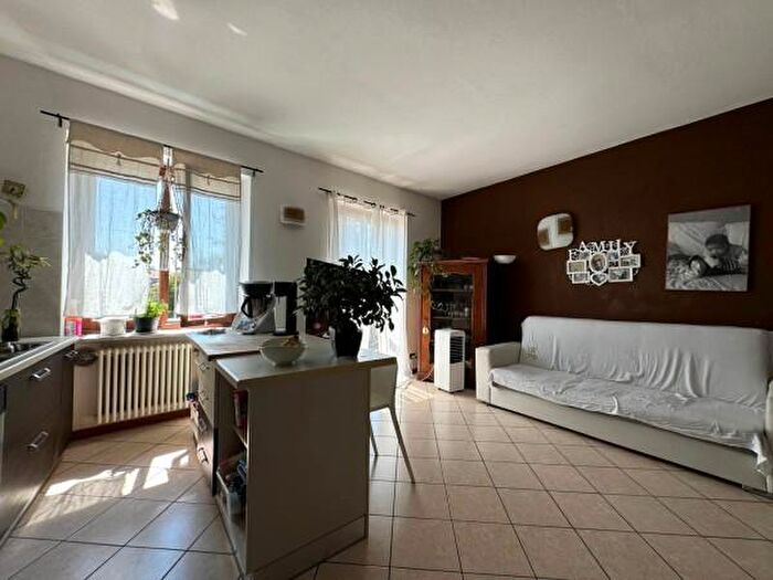 Appartamento trilocale in vendita in Via Madama Mussone, Castellinaldo