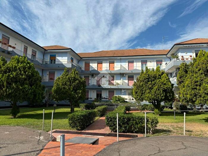 Appartamento quadrilocale in affitto in Piazza amerigo vespucci, Centro, Riposto