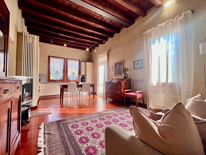 Appartamento trilocale in affitto in San Zeno, Verona