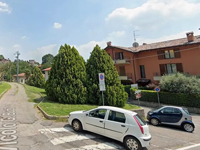 Appartamento monolocale in affitto in Via Monte Sasso, San Fermo Della Battaglia