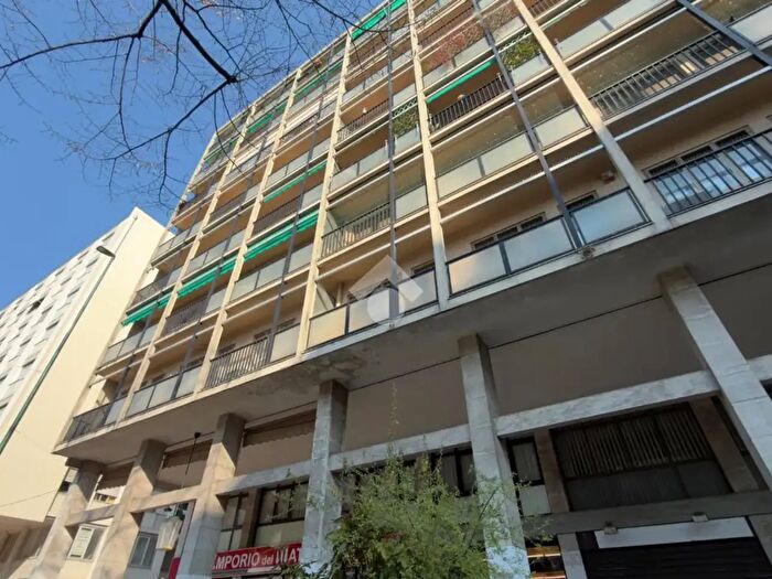 Appartamento trilocale in vendita in Corso del Popolo, Venezia