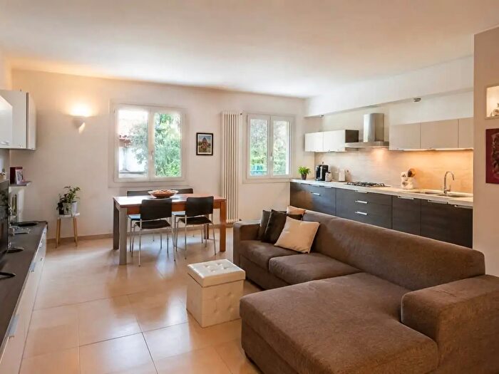 Appartamento con 5 locali in vendita in Via Giudiccioni, Forli'