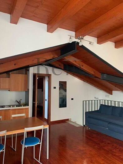 Appartamento quadrilocale in vendita in Vial Appiani, Treviso