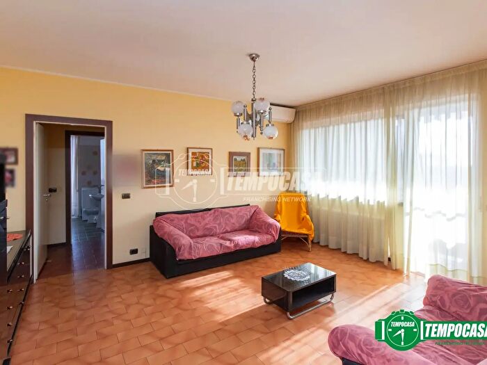 Appartamento trilocale in vendita in Viale della Repubblica, Busto Arsizio