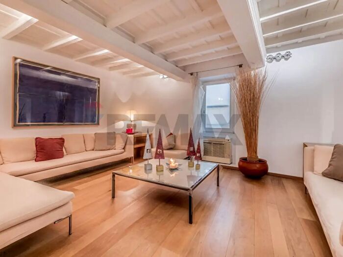 Appartamento quadrilocale in vendita in Roma