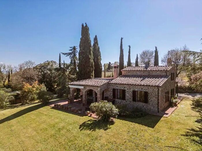 Casa con 6 locali in vendita in Strada Provinciale Lauretana, Sinalunga