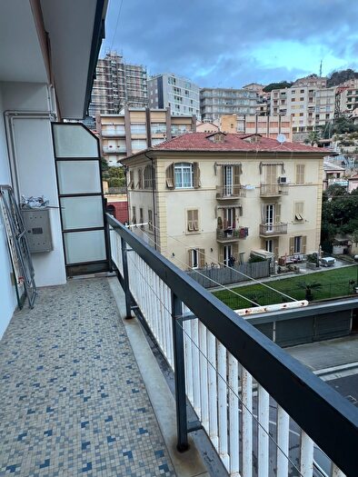 Appartamento bilocale in affitto in Via Bardineto, Finale Ligure