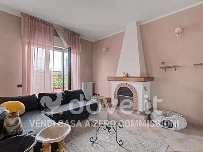 Appartamento quadrilocale in vendita in Via Macerata, Cascina