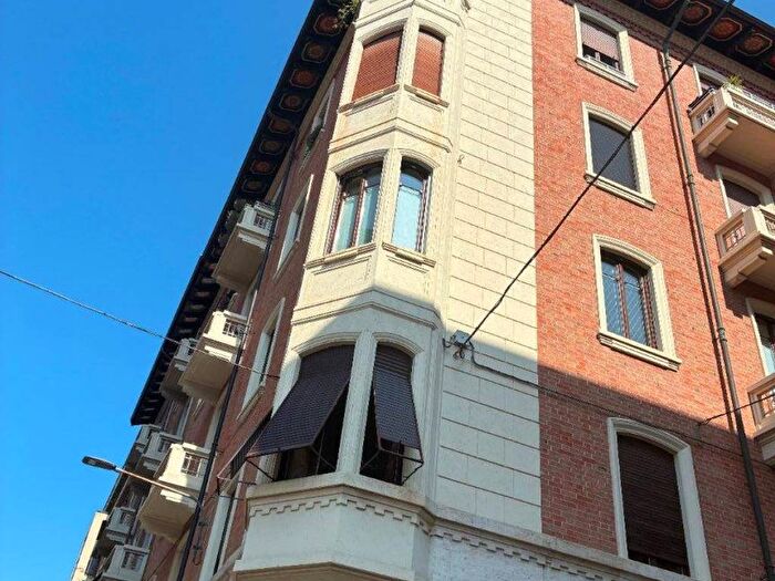 Appartamento con 6 locali in affitto in Via Giuseppe Talucchi, San Donato, Torino