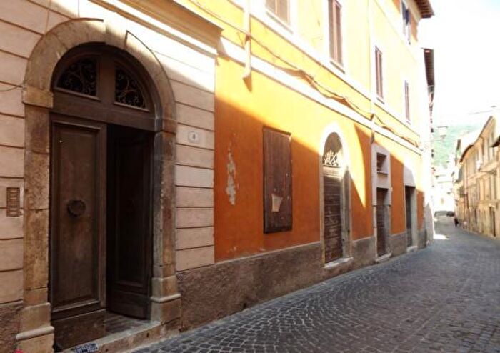 Appartamento quadrilocale in vendita in Corso Umbertoi, Arsoli