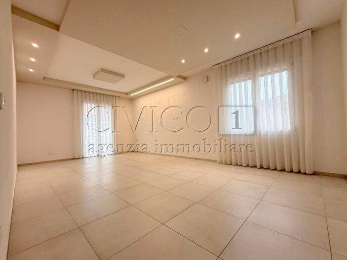 Appartamento con 5 locali in affitto in Via Giorgio Corbetta, San Pio X, Vicenza