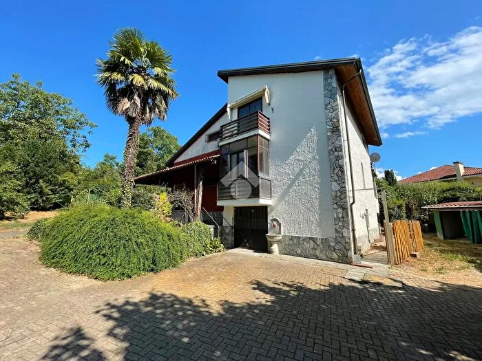 Casa con 6 locali in vendita in Strada Sabena, Pecetto Torinese