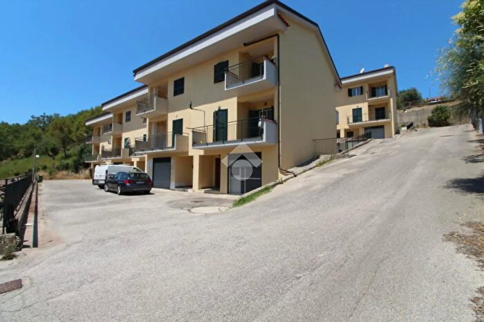 Casa con 5 locali in vendita in Via Romanelli, Ogliastro Cilento