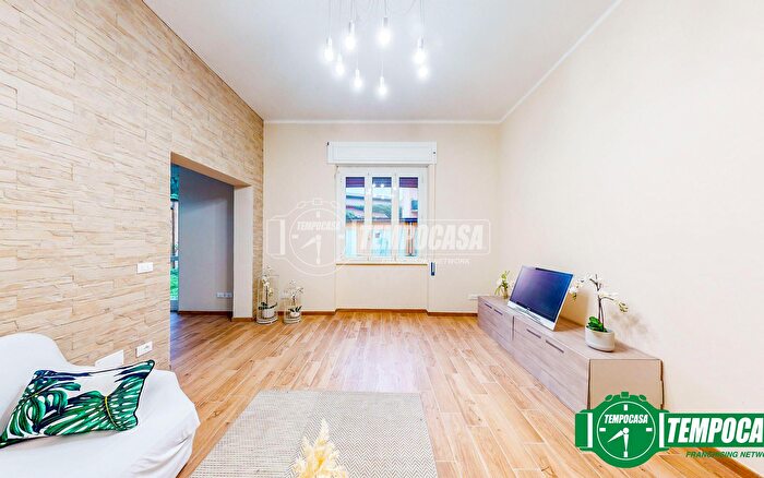 Appartamento quadrilocale in vendita in Via Giuseppe Garibaldi, Novi Ligure