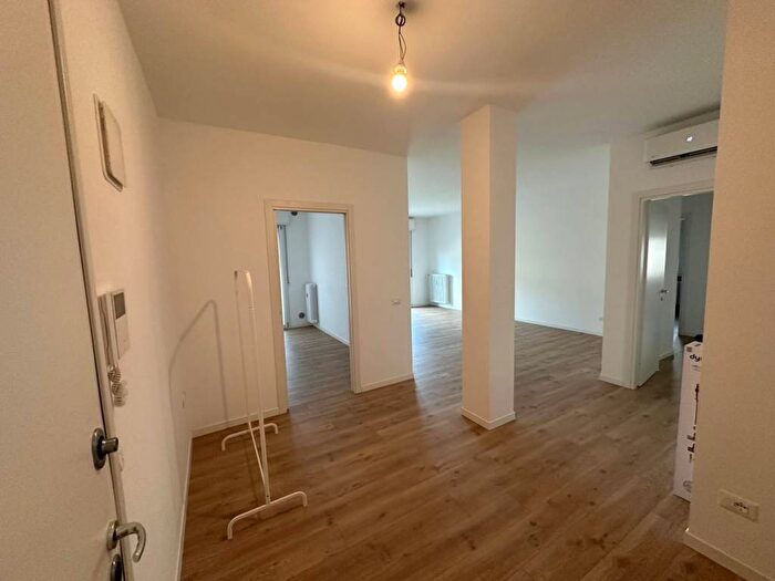 Appartamento con 5 locali in affitto in Via Giovanni Verga, Eden Tribunale, Treviso
