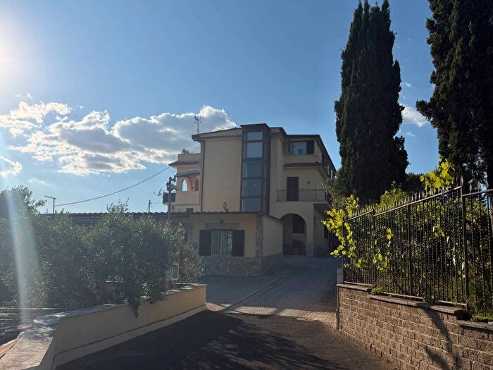 Appartamento trilocale in affitto in Via Antonino Anile, Tor Vergata, Roma
