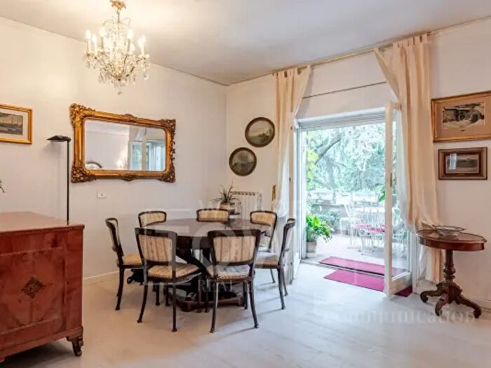 Appartamento con 6 locali in vendita in Via San Felice Strada, Segrate